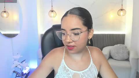 Snapshot of alana_martiins chatting on June 2026 07:06:02 PM alana online show from June 2026 07:06:02 PM