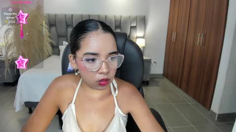 Snapshot of alana_martiins chatting on June 2026 06:50:01 PM alana online show from June 2026 06:50:01 PM