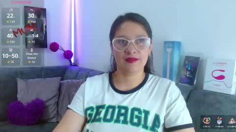 Snapshot of alana_steel_1 chatting on April 2026 04:22:01 PM Alana online show from April 2026 04:22:01 PM