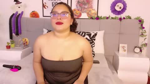 Alanaa  online show from October 2025 08:08:02 PM