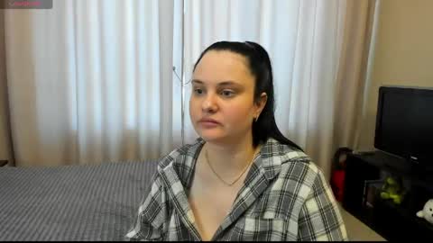 Snapshot of alanabrox chatting on May 2026 10:36:01 AM Julia online show from May 2026 10:36:01 AM