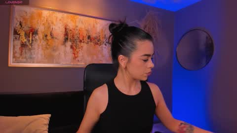 Alana online show from November 2025 12:19:02 PM