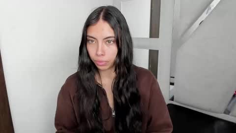 Snapshot of alanahott_ chatting on January 2026 05:00:01 AM Alana hot online show from January 2026 05:00:01 AM