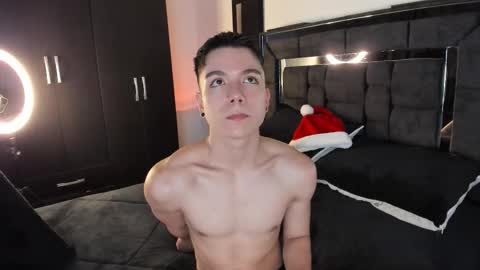 alanblack1 online show from November 2025 01:45:02 PM