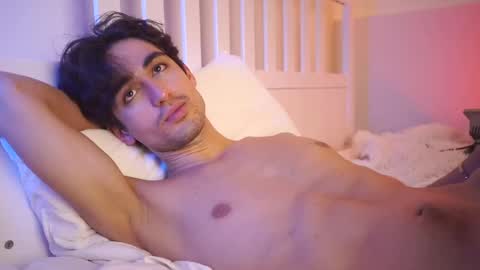 idenavarre online show from December 2024 02:10:02 AM