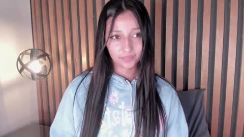 Snapshot of alanha_ chatting on January 2025 07:37:02 AM alanha online show from January 2025 07:37:02 AM