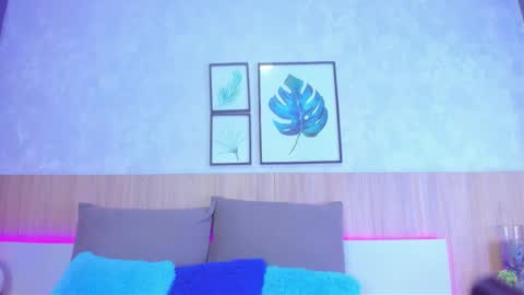 Alanna  online show from November 2025 04:01:01 AM