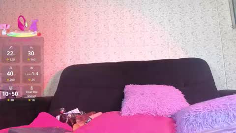 alanna_jones11_aws online show from January 2026 05:40:01 PM