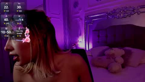 Snapshot of alannamilan chatting on June 2026 08:40:02 PM alannamilan online show from June 2026 08:40:02 PM