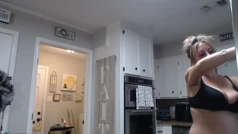 Alanna Rack online show from September 2025 01:49:01 AM