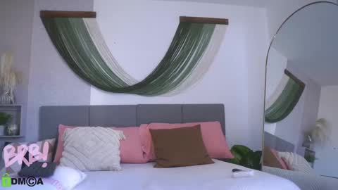 Snapshot of alannathomson chatting on February 2025 07:38:02 PM alannathomson online show from February 2025 07:38:02 PM