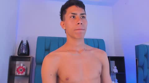 Snapshot of alannaughty_ chatting on December 2024 09:11:02 PM alannaughty_ online show from December 2024 09:11:02 PM