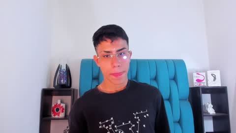 Snapshot of alannaughty_ chatting on January 2025 04:01:01 AM alannaughty_ online show from January 2025 04:01:01 AM