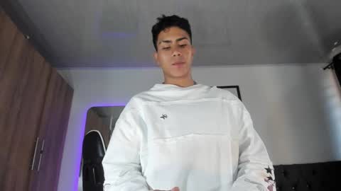 alannaughty_ online show from January 2026 10:25:02 PM