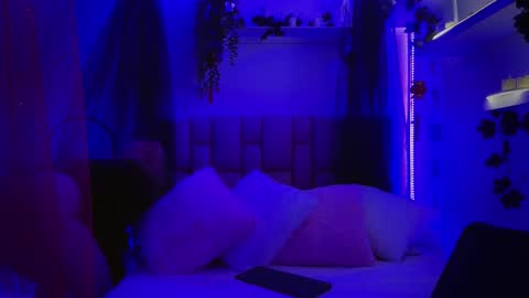 albaandthayron online show from October 2025 12:09:02 PM