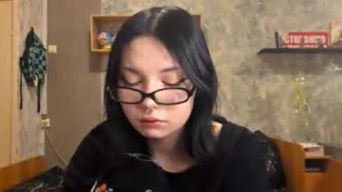 Im Katrina online show from December 2025 02:24:02 PM