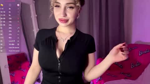 Snapshot of albertinadez chatting on March 2026 06:54:01 PM Viktoria online show from March 2026 06:54:01 PM