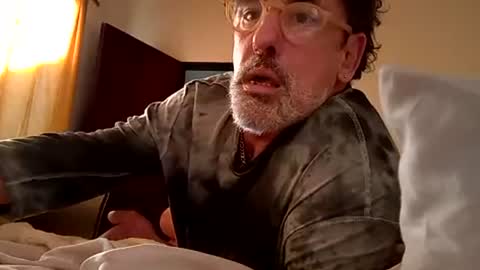 Snapshot of albertoto71 chatting on June 2026 06:21:02 PM albertoto71 online show from June 2026 06:21:02 PM