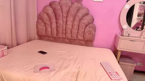 aldana_stone online show from November 2025 01:48:02 AM