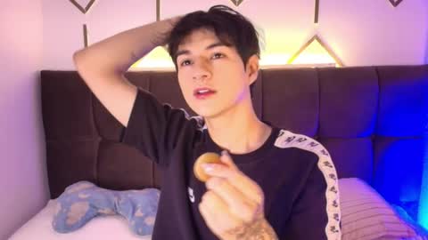 ale_aurarashi online show from April 2026 12:42:01 PM