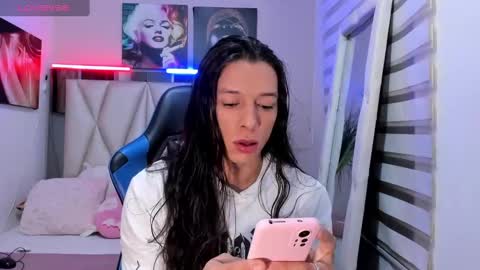 Snapshot of ale_noah_xxx chatting on January 2025 03:17:02 AM ale_noah_xxx online show from January 2025 03:17:02 AM