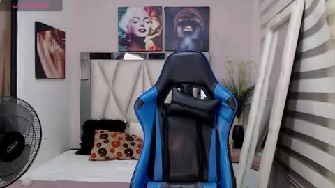 Snapshot of ale_noah_xxx chatting on February 2025 07:12:02 AM ale_noah_xxx online show from February 2025 07:12:02 AM