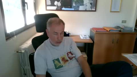 Snapshot of aleandela chatting on May 2026 03:10:01 PM aleandela online show from May 2026 03:10:01 PM