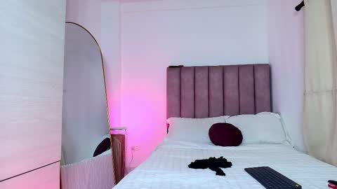 Snapshot of alehia_cute chatting on January 2026 07:56:02 PM Alehia Cute online show from January 2026 07:56:02 PM