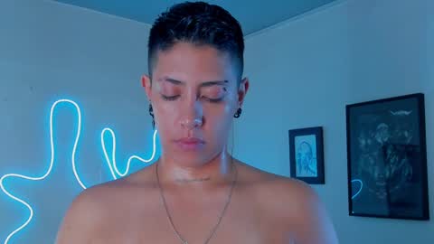 Alejandra online show from September 2025 06:30:01 PM