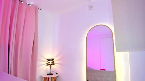 Snapshot of aleja_arango chatting on July 2026 07:05:02 PM Alejandra Arango online show from July 2026 07:05:02 PM
