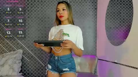 aleja_bloom online show from December 2025 11:41:02 AM