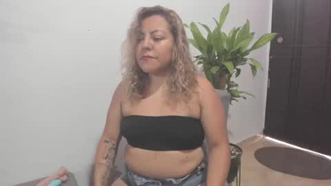 Snapshot of aleja_lollipop chatting on September 2025 09:15:01 PM Aleja online show from September 2025 09:15:01 PM