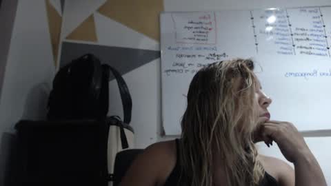 Snapshot of aleja_lollipop chatting on April 2026 03:12:01 PM Aleja online show from April 2026 03:12:01 PM