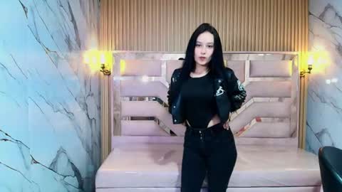 Aleja  online show from July 2026 12:34:01 PM