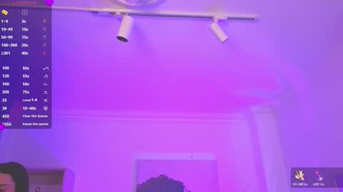 Alejandra online show from November 2025 11:44:01 AM