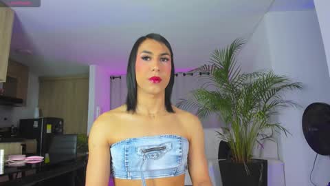 A L E J A N D R A online show from September 2025 10:53:02 AM