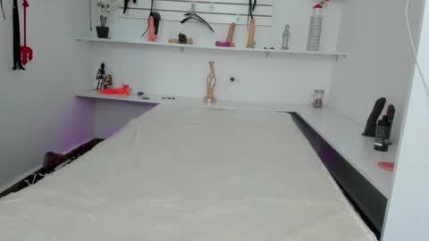 Snapshot of alejandra_dunn chatting on October 2025 12:15:02 PM Alejandra online show from October 2025 12:15:02 PM