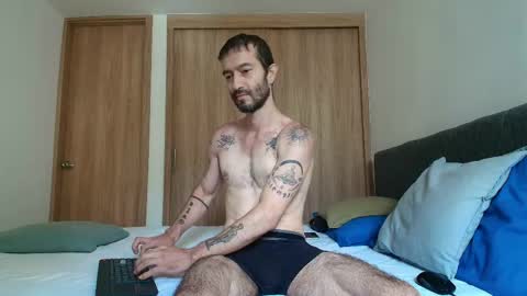 Snapshot of alejandro_bigcock chatting on April 2026 03:53:01 PM Alejandro Hernndez online show from April 2026 03:53:01 PM