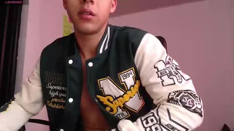 Snapshot of alejandrojf_00 chatting on January 2025 08:37:02 PM Daiki jack online show from January 2025 08:37:02 PM