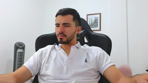 alejandroo_7 online show from January 2025 08:21:02 PM