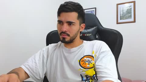 alejandroo_7 online show from January 2025 09:51:02 PM