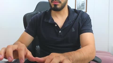 alejandroo_7 online show from February 2025 07:53:02 PM