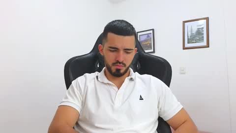 alejandroo_7 online show from March 2025 08:43:02 PM