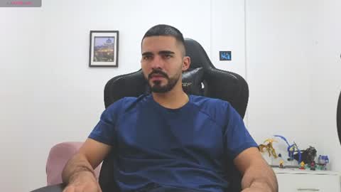 alejandroo_7 online show from July 2026 05:37:02 PM