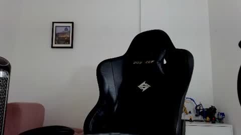 alejandroo_7 online show from July 2026 08:55:02 PM