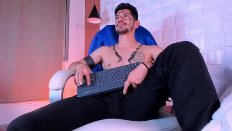 Alejo  online show from February 2025 12:02:01 AM