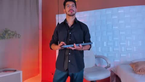 Alejo  online show from March 2025 08:57:01 PM