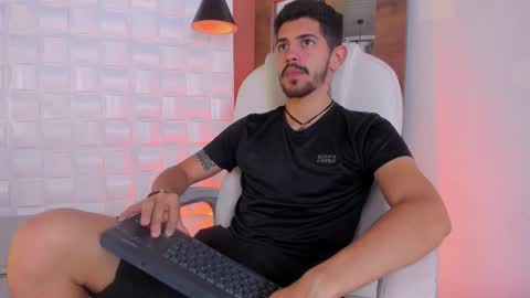 Alejo  online show from October 2025 09:37:02 PM