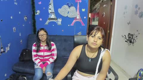 Snapshot of alejita_smithh chatting on January 2025 12:28:02 PM zoe and Kataleya online show from January 2025 12:28:02 PM