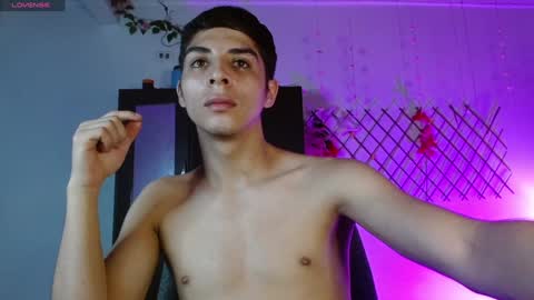 Snapshot of alejito_collins1 chatting on December 2024 07:01:01 PM Alejo online show from December 2024 07:01:01 PM